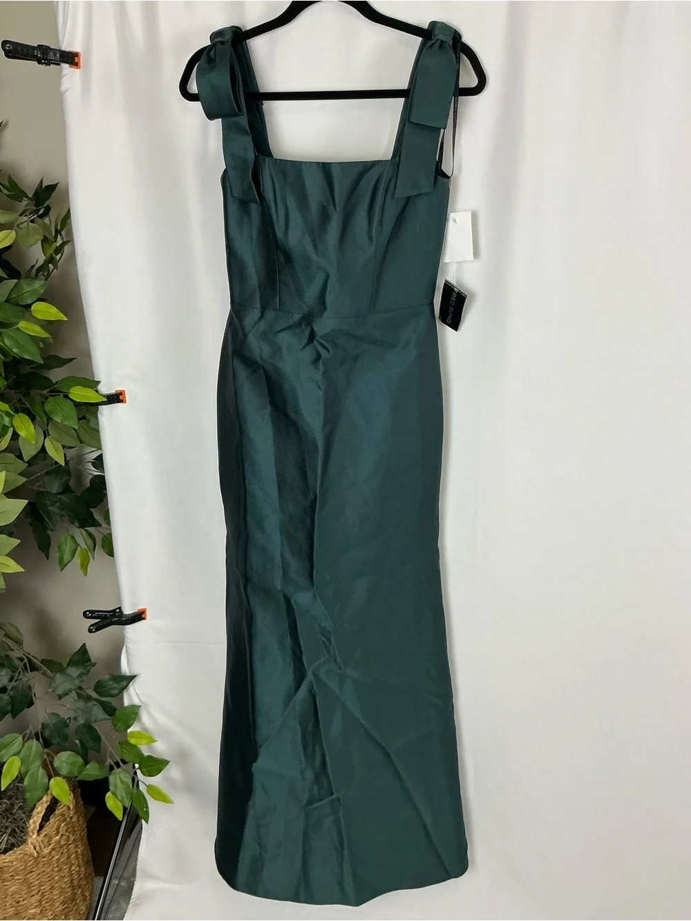 ALFRED SUNG Emerald Green Satin-Twill Maxi Dress with Shoulder Ties - Picture 2 of 7